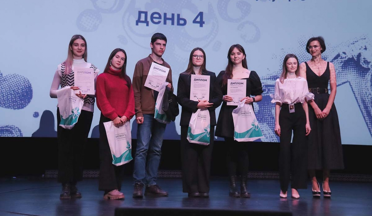 Студенты кафедры медиакоммуникаций и рекламы заняли призовые места на научных форумах