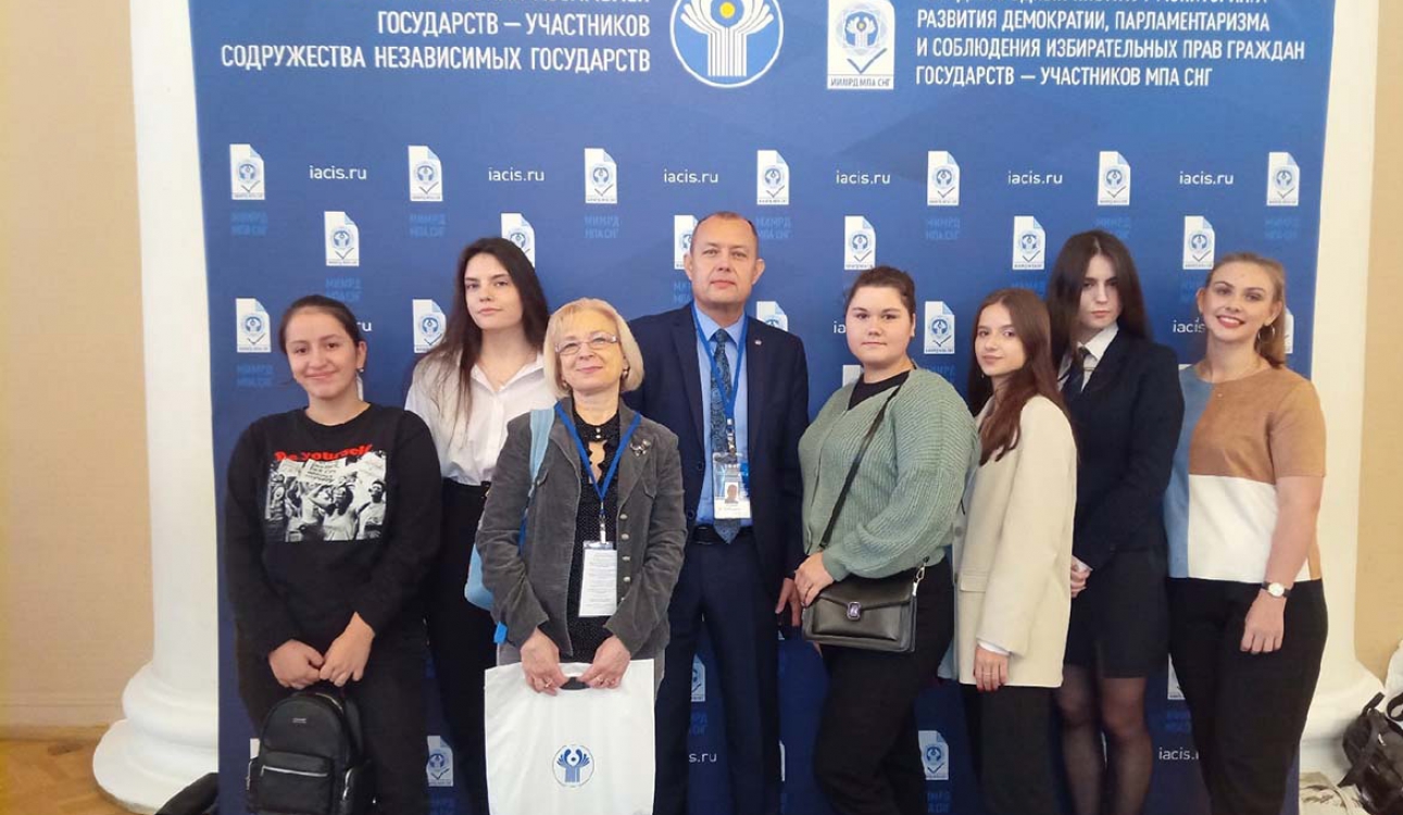 Вопросы стандартов и принципов демократических выборов, избирательных прав и свобод обсудили в Таврическом