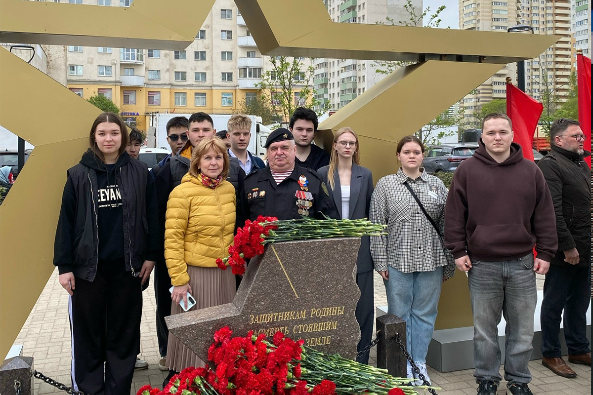Победа вновь объединяет поколения. Студенты университета почтили память героев