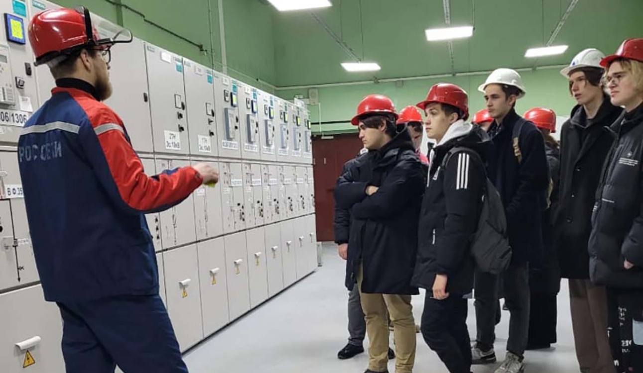 Студенты СПбУТУиЭ познакомились с деятельностью крупнейшей и старейшей в Санкт-Петербурге распределительной сетевой компанией «Ленэнерго»