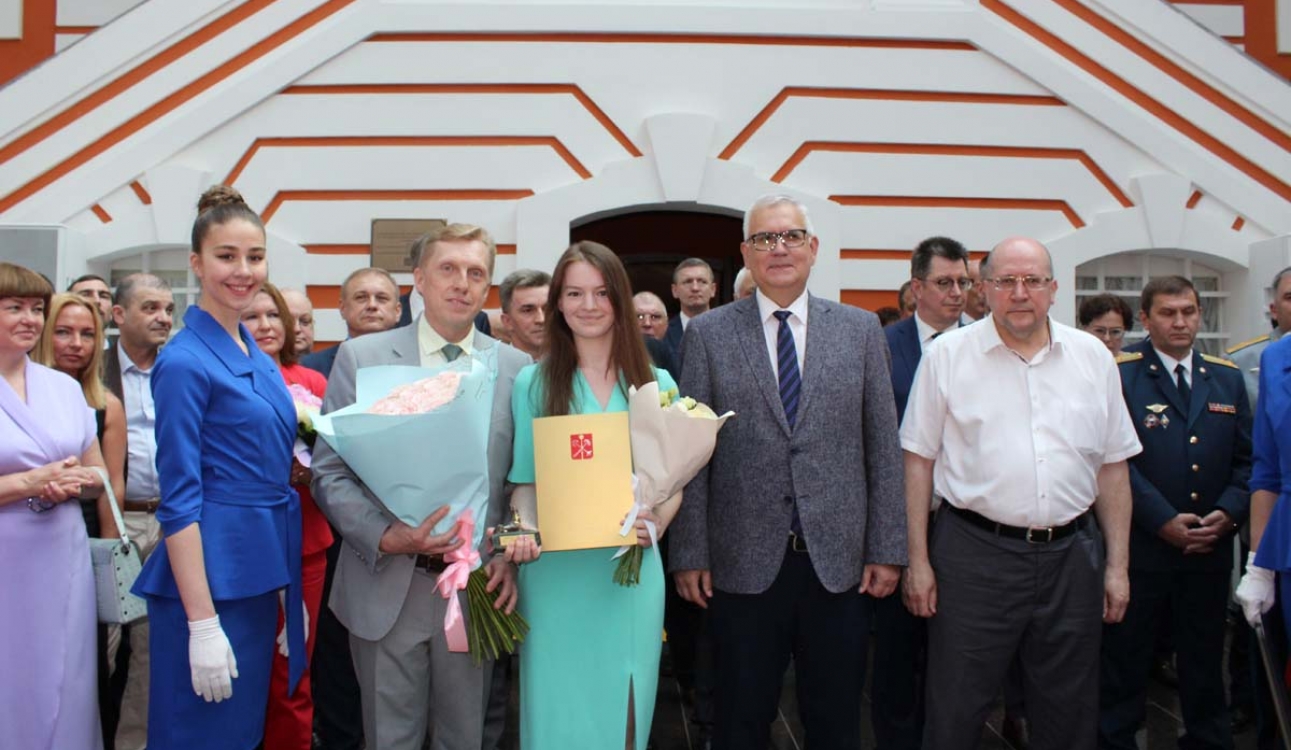 В Петропавловской крепости наградили лучших выпускников вузов