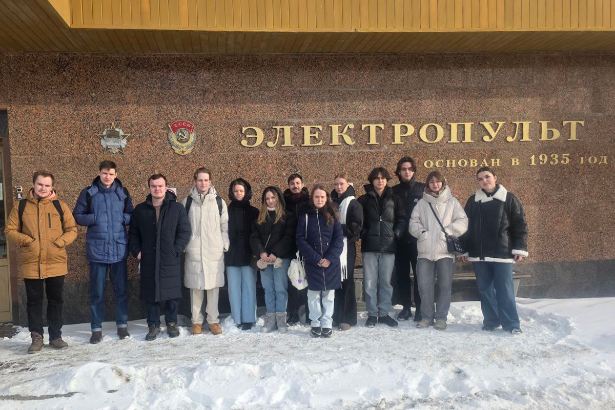 Знакомство с современным производством: перспективы профессионального развития на промышленном предприятии