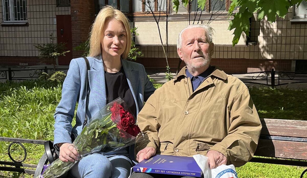 Поздравляем одного из старейших преподавателей СПбУТУиЭ – Бориса Петровича Белозерова