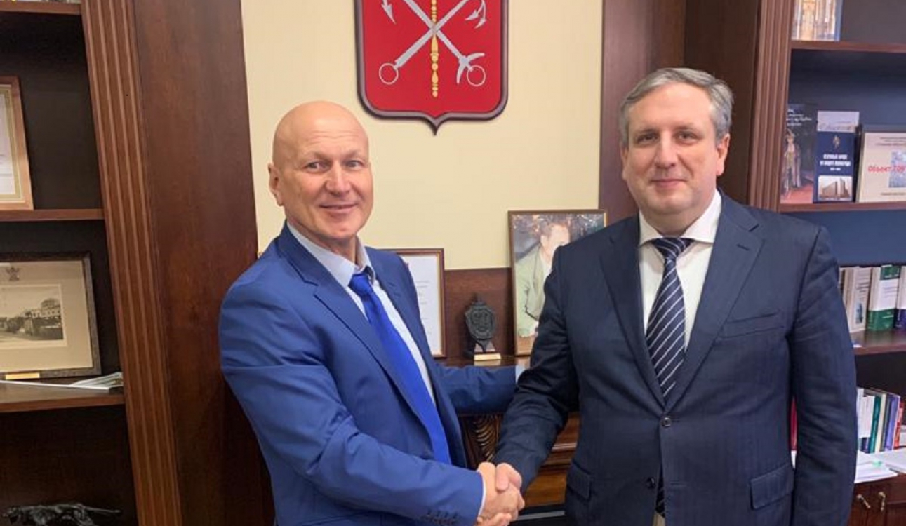 Университет поздравляет и принимает поздравления