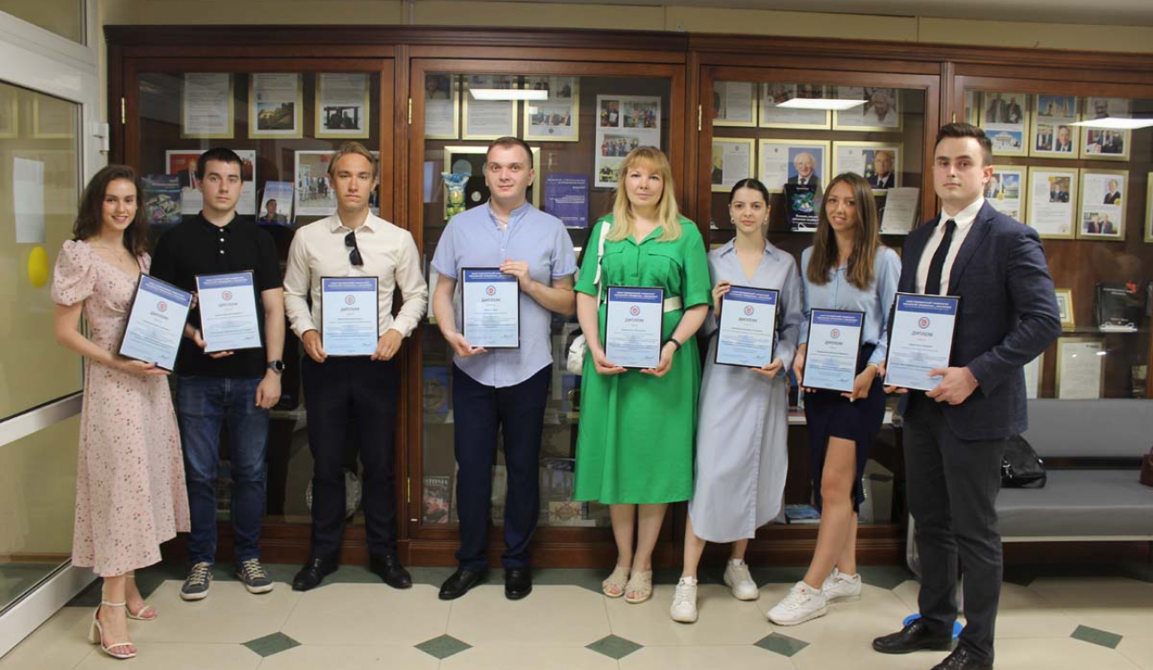 Победителей конкурса наградили дипломами