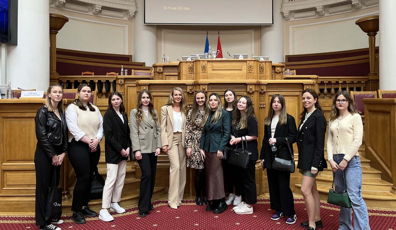 Молодежный парламентаризм и развитие сотрудничества обсудили в Таврическом
