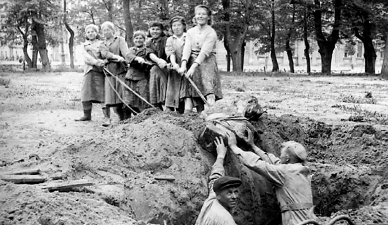 Сады Русского музея во время блокады Ленинграда