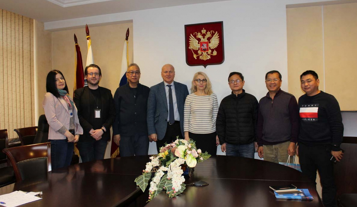 Китайские студенты планируют изучать экономику в СПбУТУиЭ