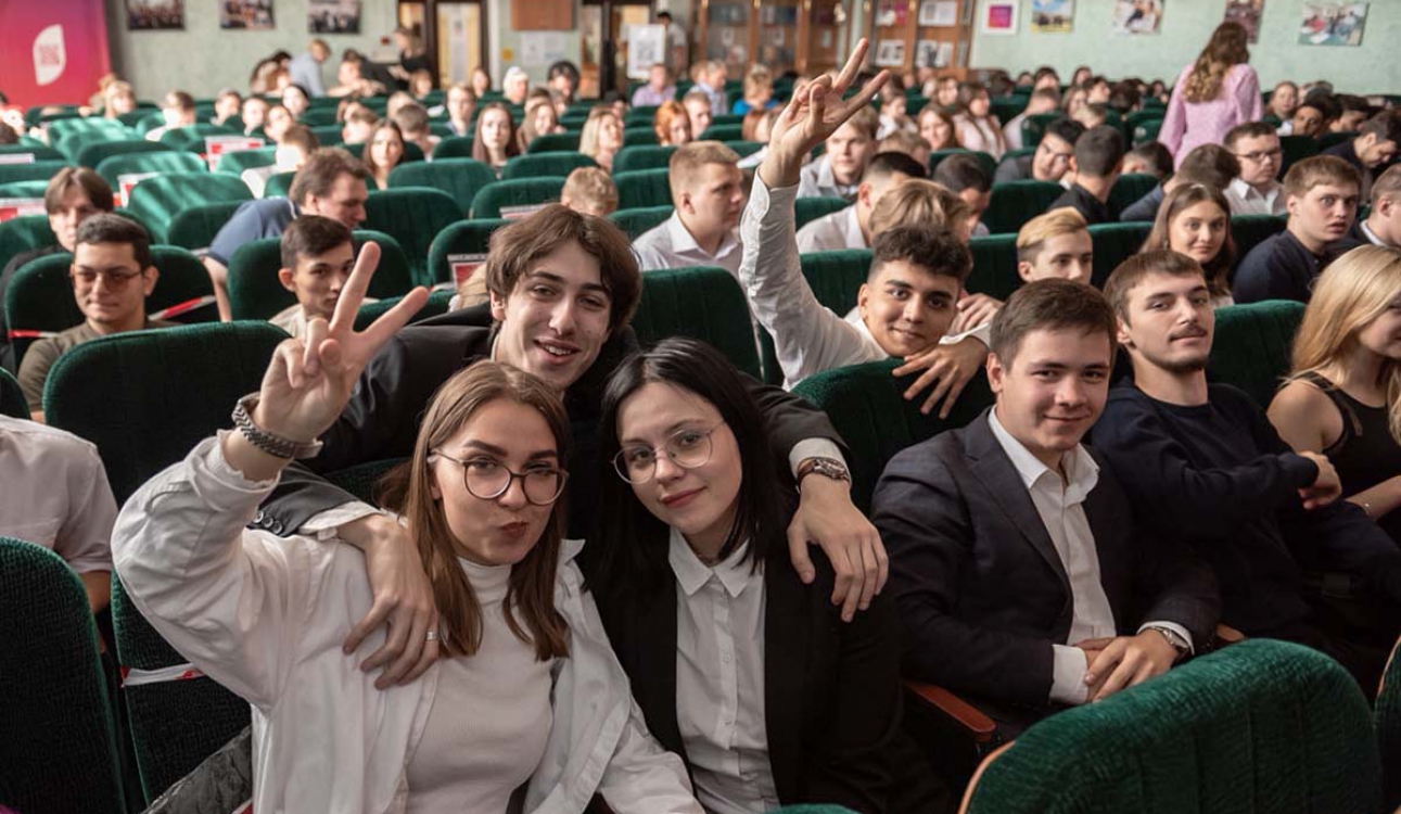 Выпускной Колледжа СПбУТУиЭ - до встречи в университете!