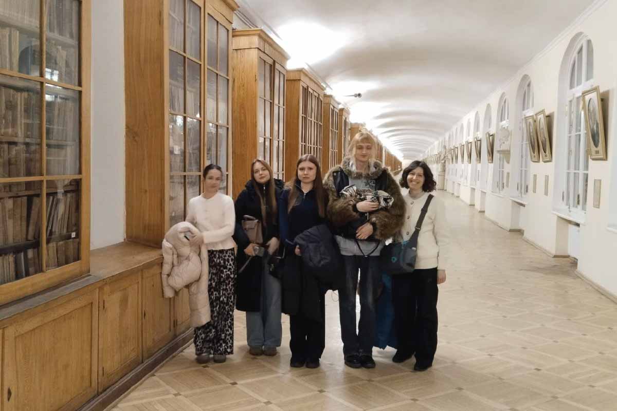Книжный клуб в Научной библиотеке им. М. Горького
