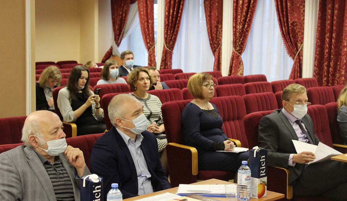 В СПбУТУиЭ состоялась защита выпускных аттестационных работ слушателей Президентской программы подготовки управленческих кадров