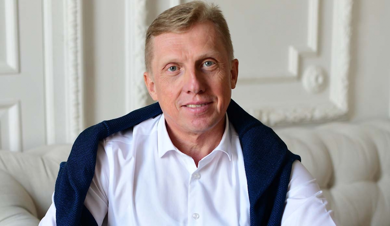 С Новым годом! Поздравление ректора университета Олега Смешко
