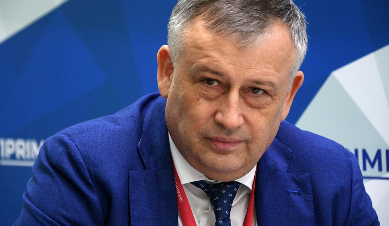 Поздравление первокурсникам от губернатора Ленинградской области Александра Дрозденко