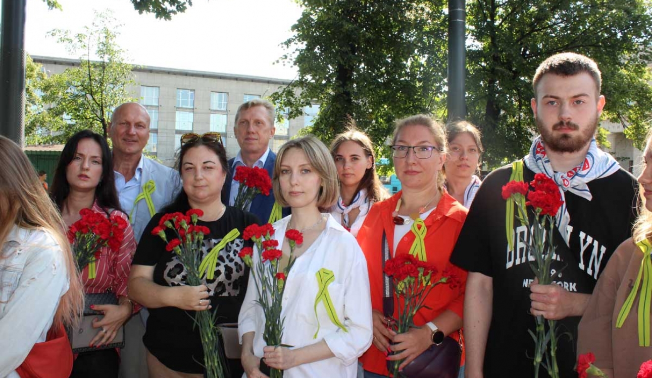 Почтили память павших в Ленинградской битве