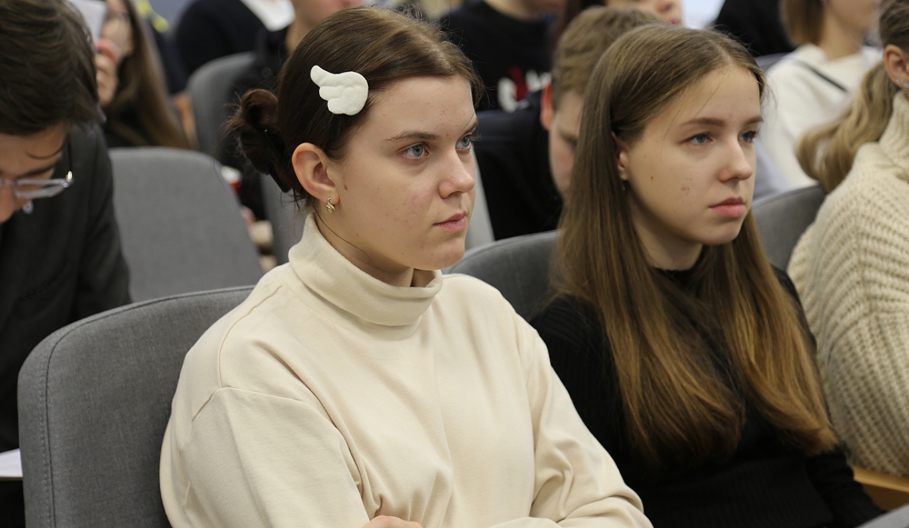 Актуальные вопросы социологии управления обсудили на конференции в СПбУТУиЭ